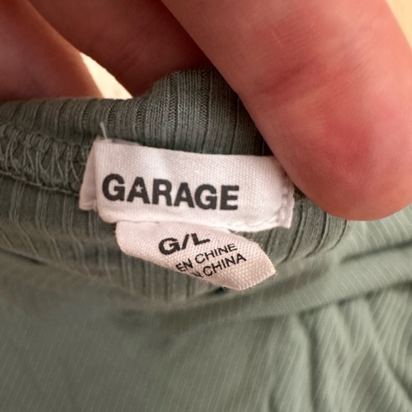 Cropped Long Sleeve - Picture 2 of 2